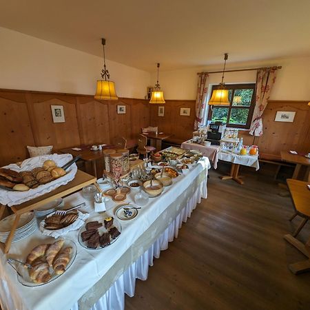 Hotel Eden Guesthouse Марленго Екстериор снимка
