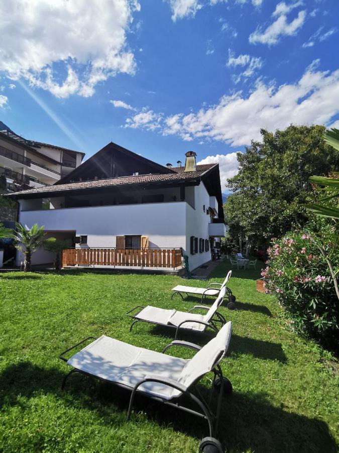 Hotel Eden Guesthouse Марленго Екстериор снимка