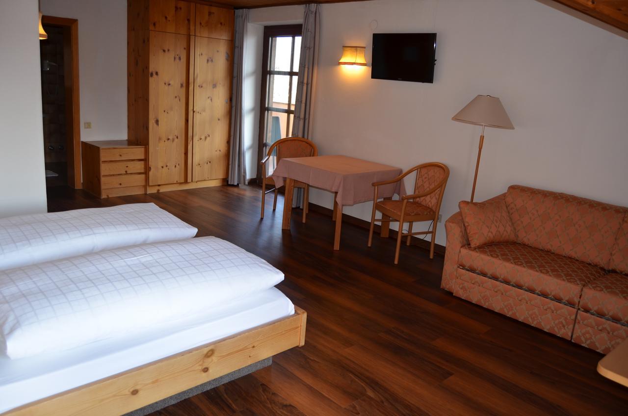 Hotel Eden Guesthouse Марленго Екстериор снимка